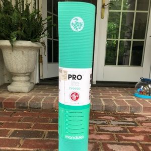 NWT Manduka Pro lite Yoga Mat